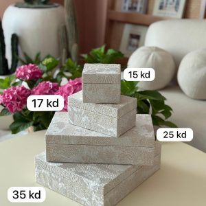 علبة قماش لنن بيج بتطريز ويڤز أوف وايت حجم صغير